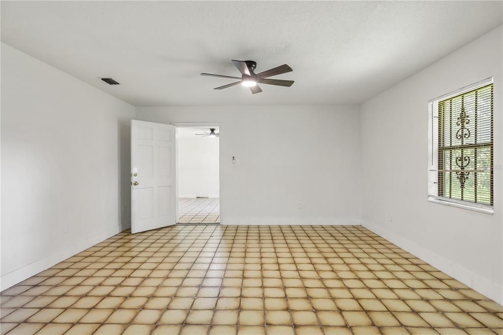 For Sale: $699,990 (3 beds, 2 baths, 2980 Square Feet)