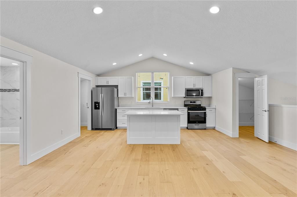 For Sale: $619,000 (5 beds, 4 baths, 3272 Square Feet)