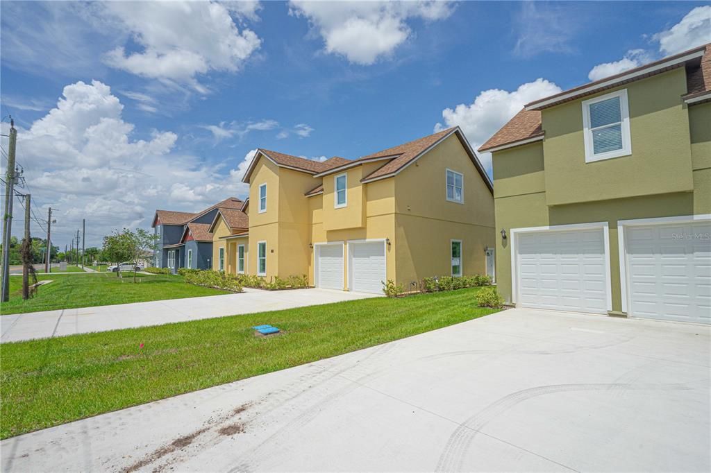 For Sale: $619,000 (5 beds, 4 baths, 3272 Square Feet)