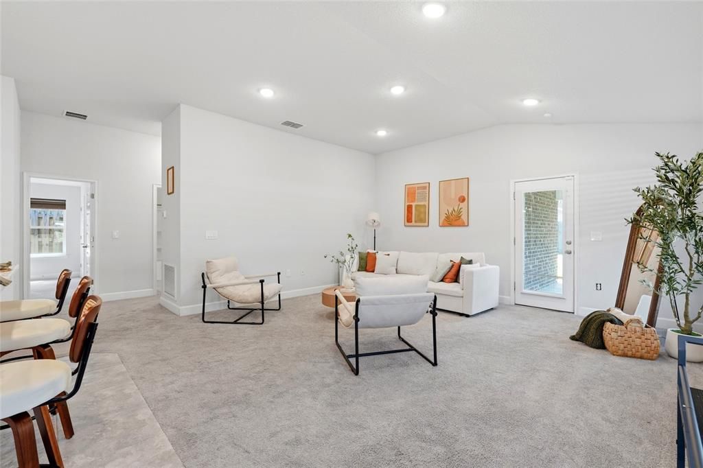 En Venta: $329,900 (3 camas, 2 baños, 1850 Pies cuadrados)