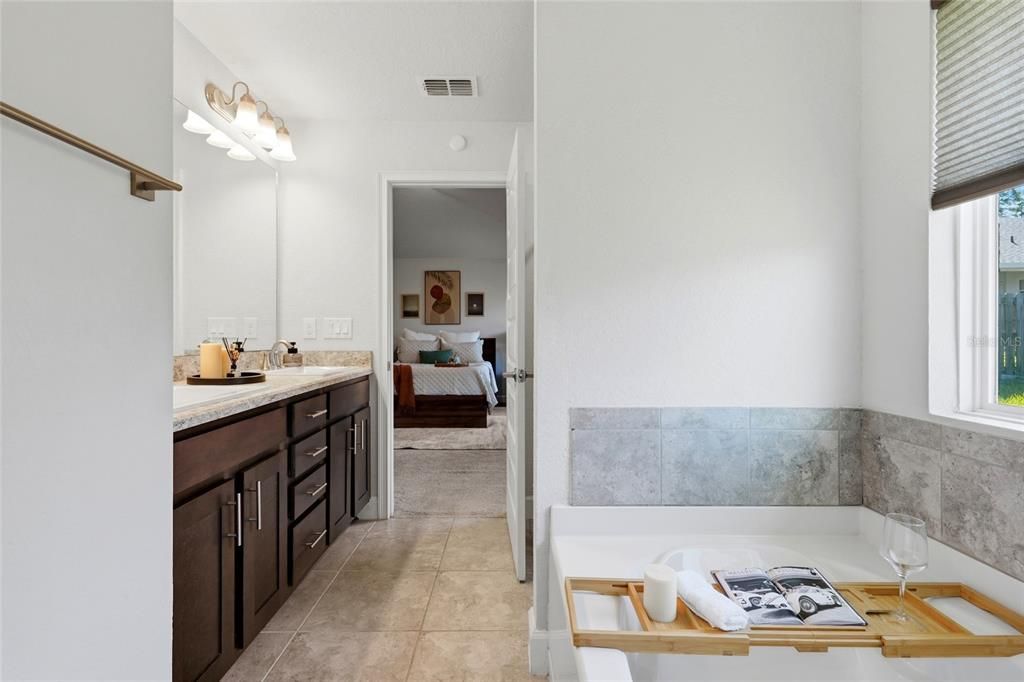 En Venta: $329,900 (3 camas, 2 baños, 1850 Pies cuadrados)