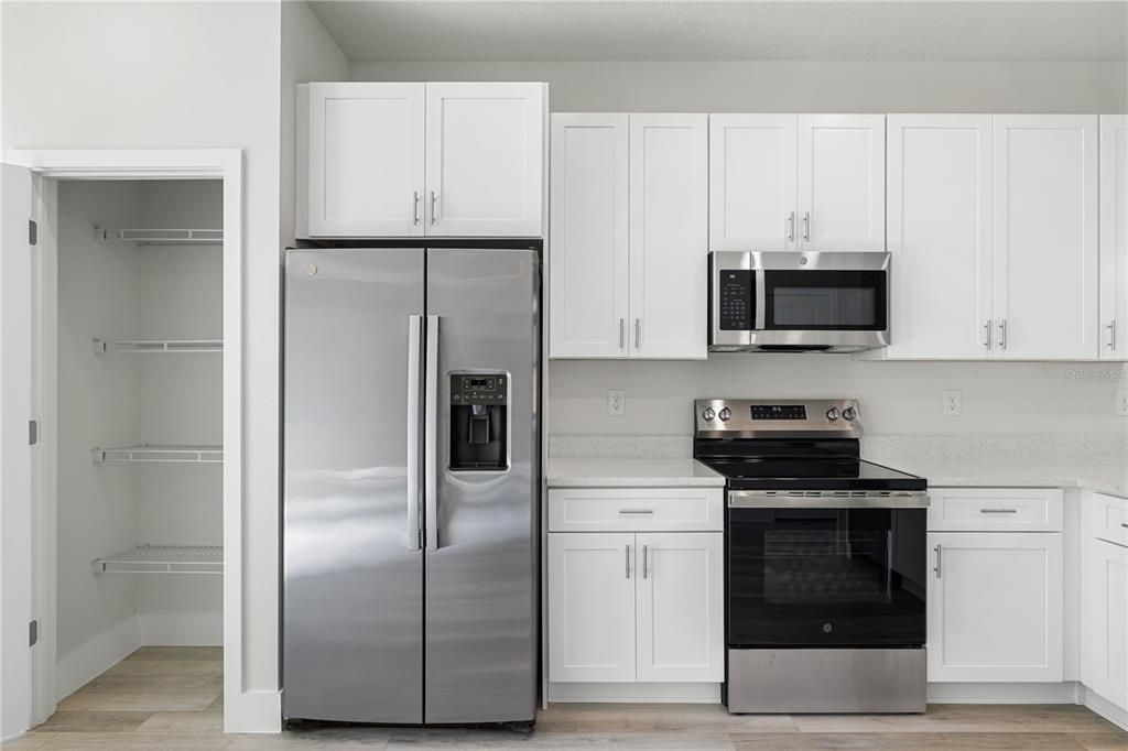 For Rent: $1,600 (3 beds, 2 baths, 1321 Square Feet)