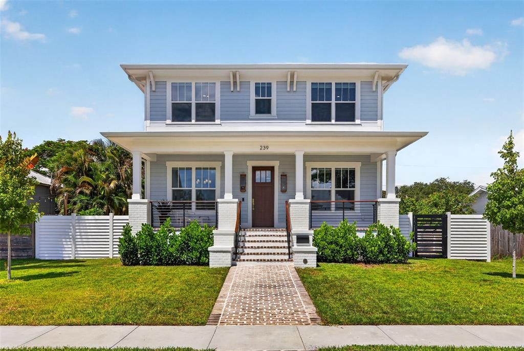 For Sale: $1,750,000 (4 beds, 2 baths, 2941 Square Feet)