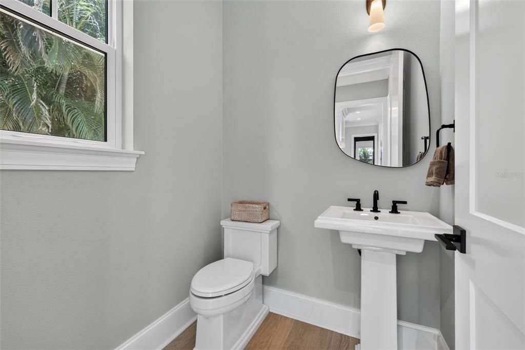 For Sale: $1,750,000 (4 beds, 2 baths, 2941 Square Feet)