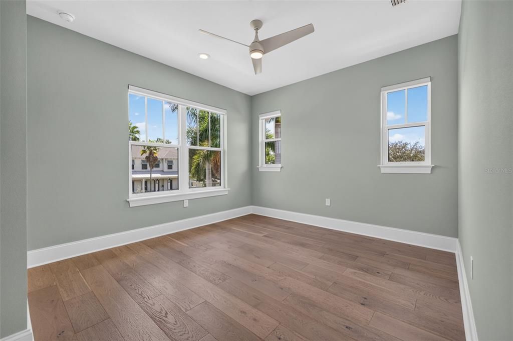 For Sale: $1,750,000 (4 beds, 2 baths, 2941 Square Feet)