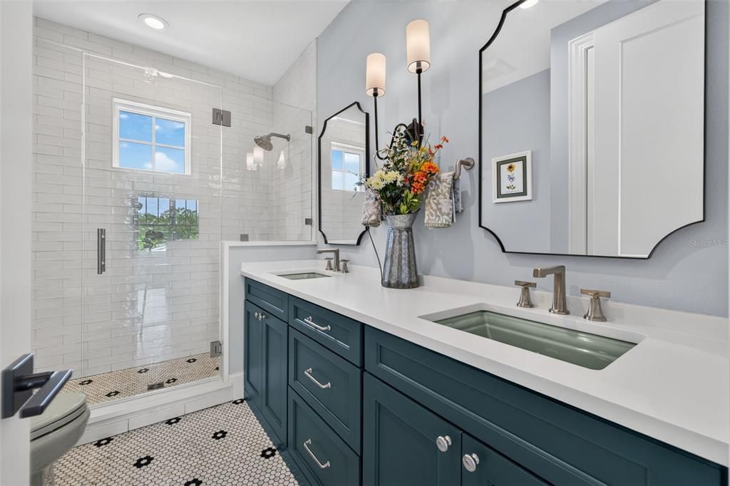 For Sale: $1,750,000 (4 beds, 2 baths, 2941 Square Feet)