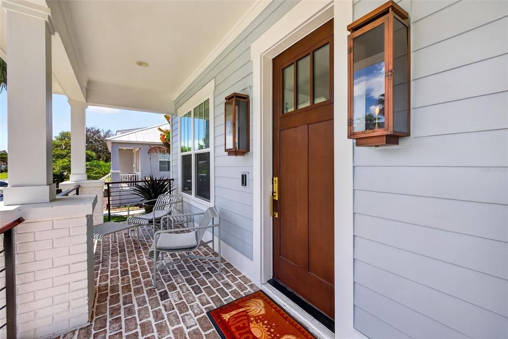 For Sale: $1,750,000 (4 beds, 2 baths, 2941 Square Feet)