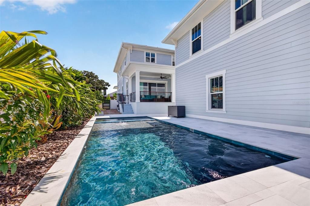 For Sale: $1,750,000 (4 beds, 2 baths, 2941 Square Feet)