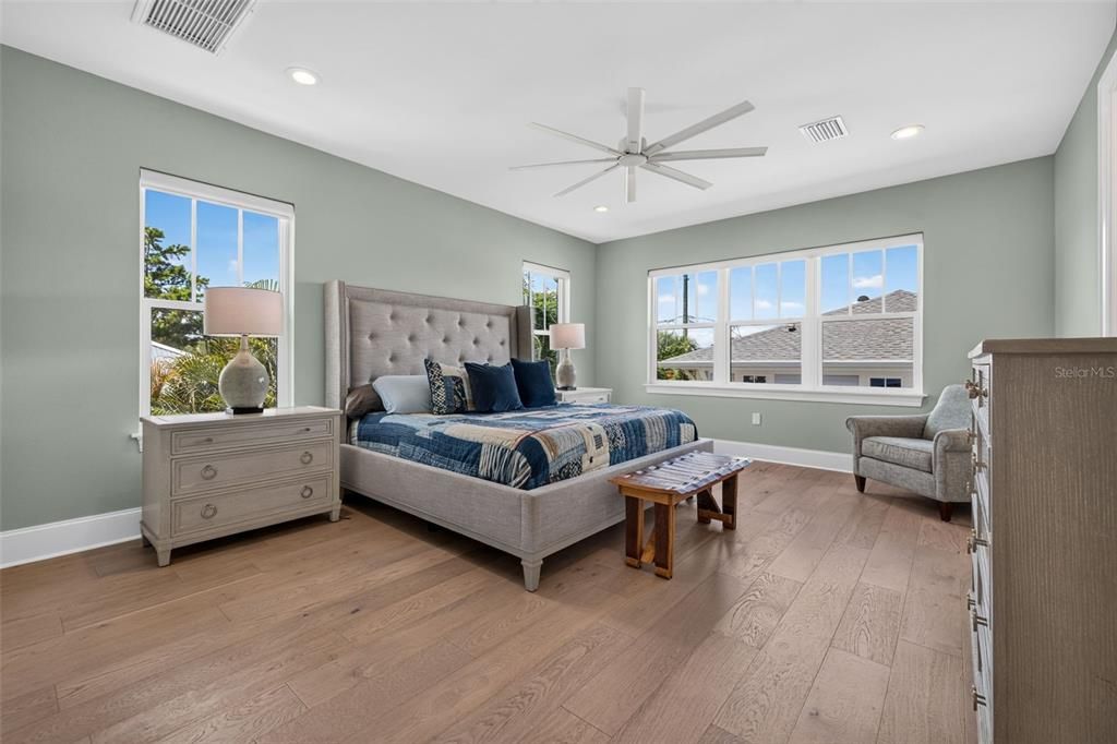 For Sale: $1,750,000 (4 beds, 2 baths, 2941 Square Feet)