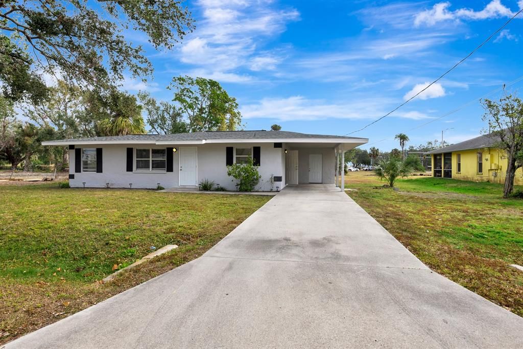 For Rent: $1,875 (3 beds, 1 baths, 944 Square Feet)