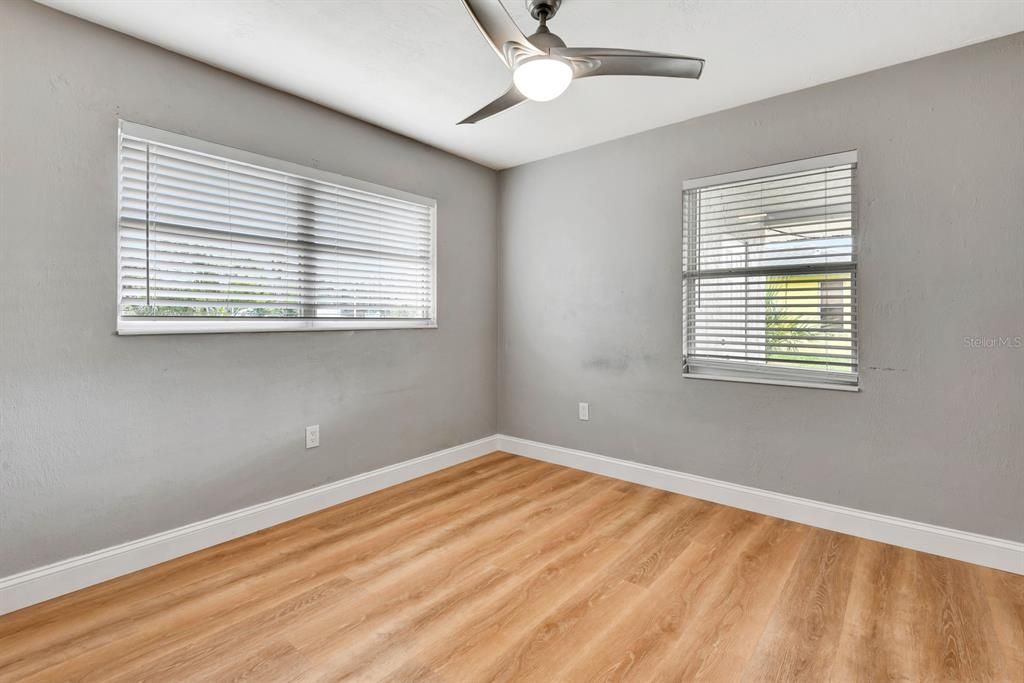 For Rent: $1,875 (3 beds, 1 baths, 944 Square Feet)