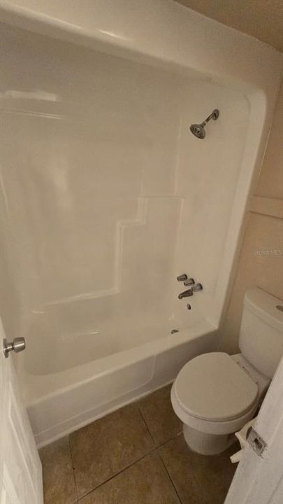 На продажу: $159,000 (2 спален, 1 ванн, 850 Квадратных фут)