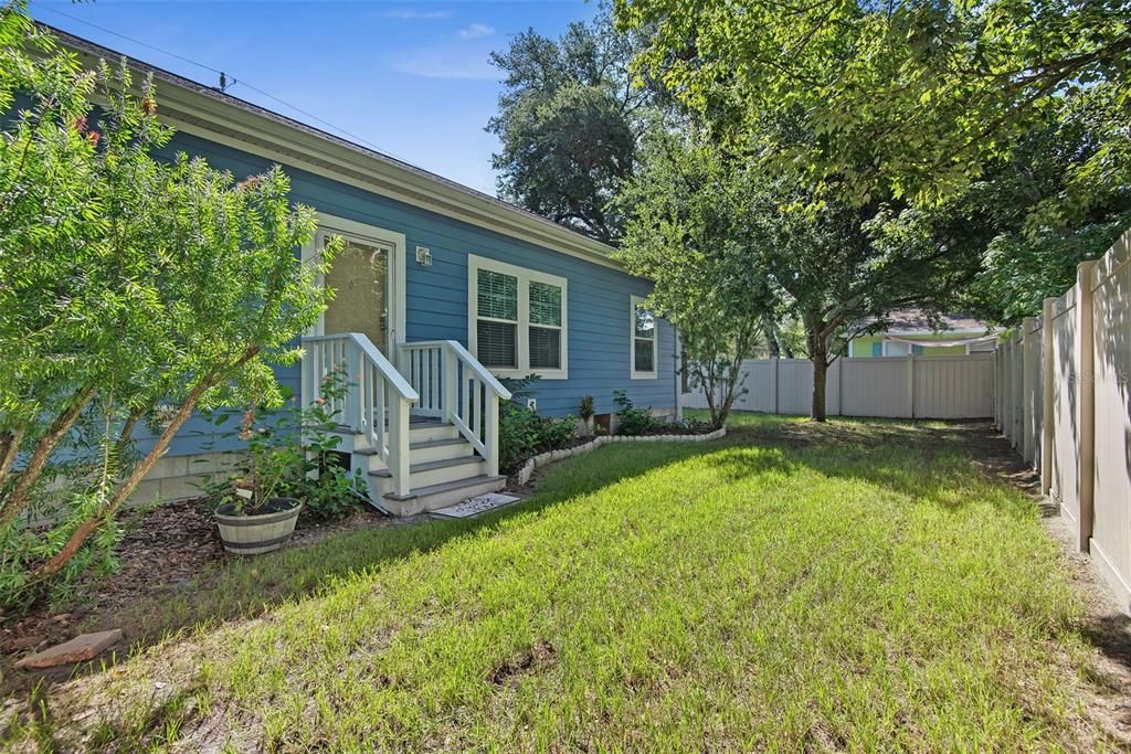 For Sale: $340,000 (3 beds, 2 baths, 1188 Square Feet)