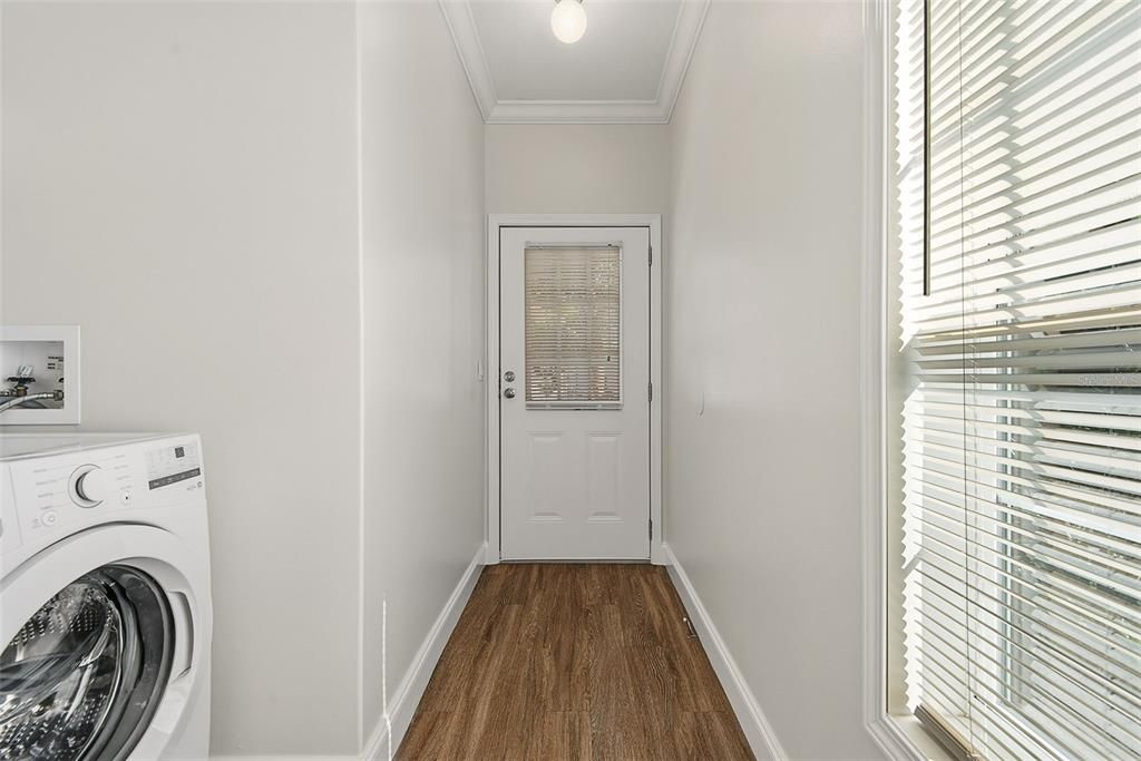For Sale: $340,000 (3 beds, 2 baths, 1188 Square Feet)