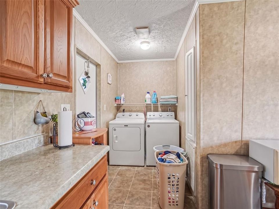 На продажу: $179,900 (3 спален, 2 ванн, 1080 Квадратных фут)