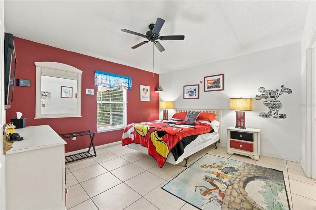 For Sale: $410,000 (4 beds, 3 baths, 1689 Square Feet)