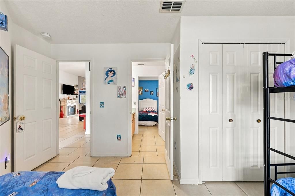 For Sale: $410,000 (4 beds, 3 baths, 1689 Square Feet)