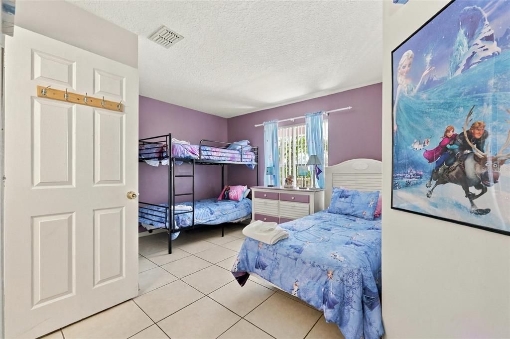 For Sale: $410,000 (4 beds, 3 baths, 1689 Square Feet)