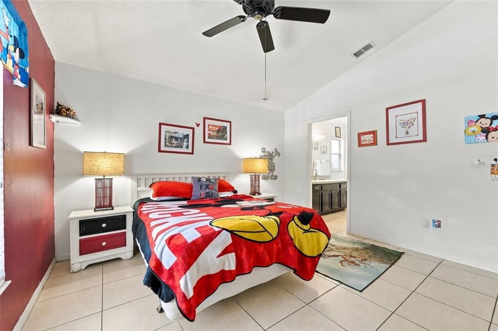 For Sale: $410,000 (4 beds, 3 baths, 1689 Square Feet)