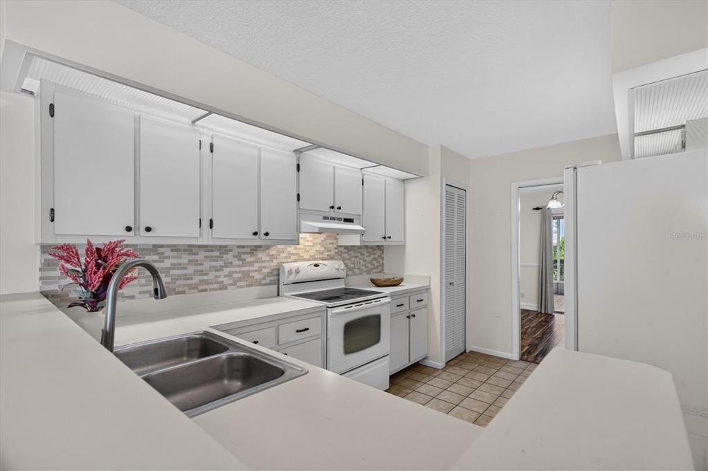 En Venta: $275,900 (3 camas, 2 baños, 1775 Pies cuadrados)