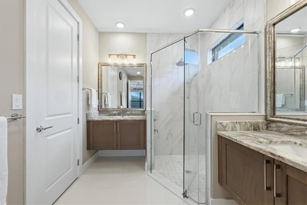 En Venta: $590,000 (2 camas, 2 baños, 1671 Pies cuadrados)