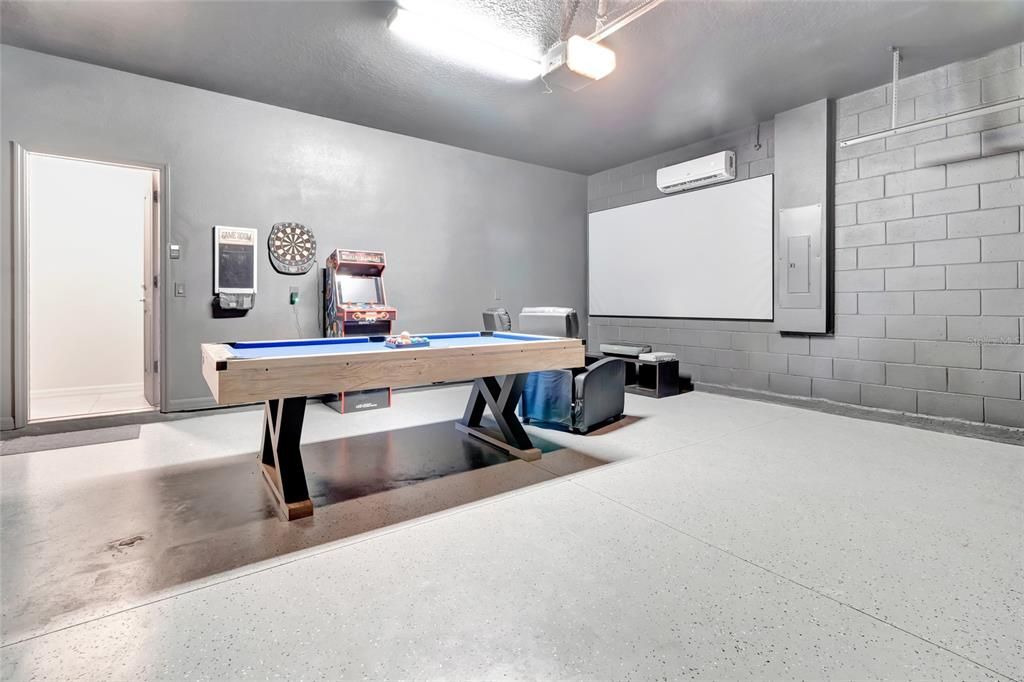 En Venta: $550,000 (5 camas, 4 baños, 2700 Pies cuadrados)