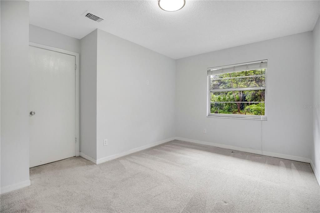 For Sale: $375,000 (3 beds, 2 baths, 1812 Square Feet)