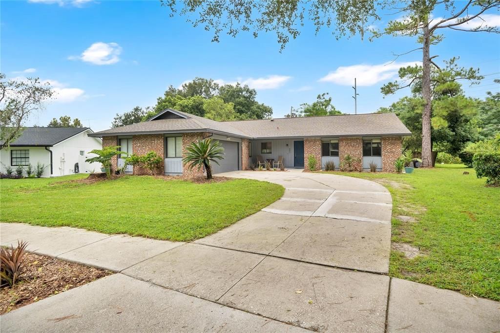 For Sale: $375,000 (3 beds, 2 baths, 1812 Square Feet)
