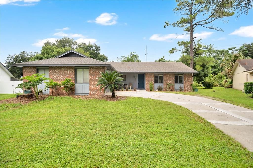 For Sale: $375,000 (3 beds, 2 baths, 1812 Square Feet)