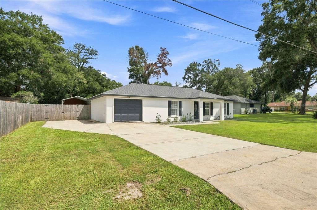 For Sale: $258,900 (2 beds, 2 baths, 1067 Square Feet)