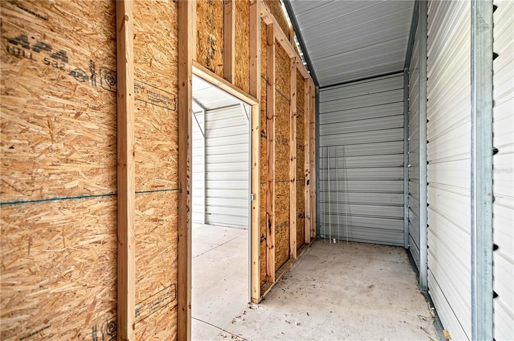 For Sale: $258,900 (2 beds, 2 baths, 1067 Square Feet)