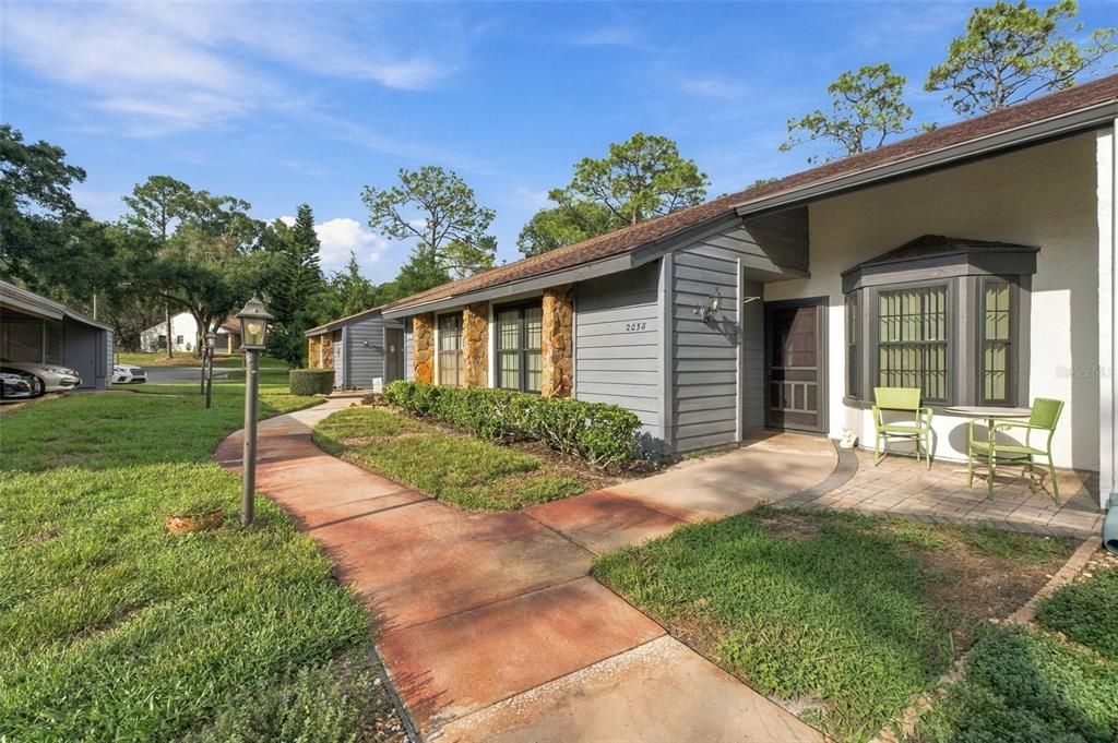 For Sale: $169,800 (2 beds, 2 baths, 995 Square Feet)