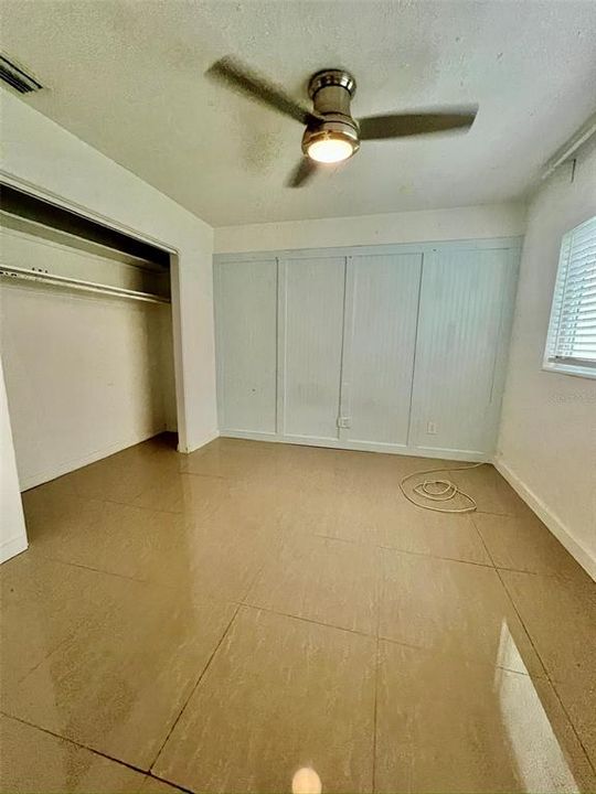 For Rent: $1,950 (2 beds, 1 baths, 688 Square Feet)