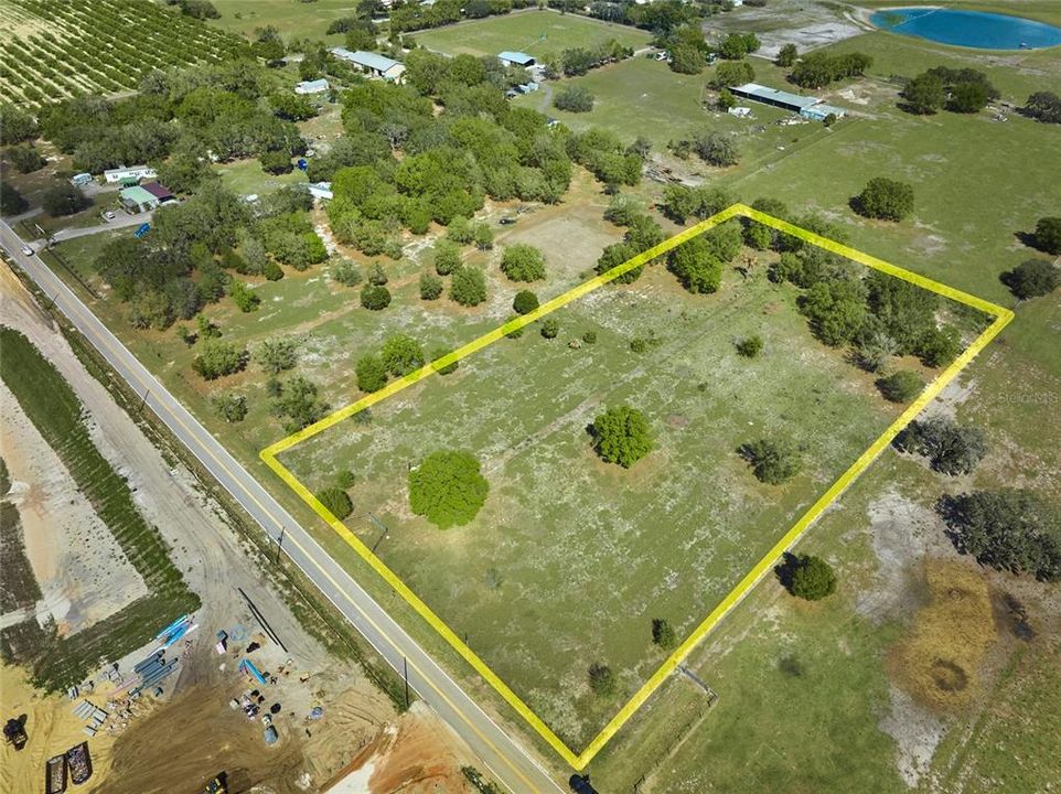 待售: $298,500 (5.05 acres)