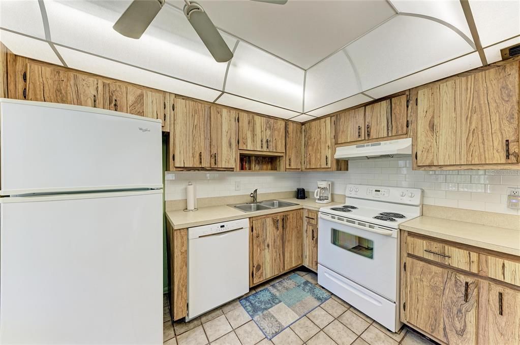 В аренду: $1,650 (2 спален, 2 ванн, 1209 Квадратных фут)