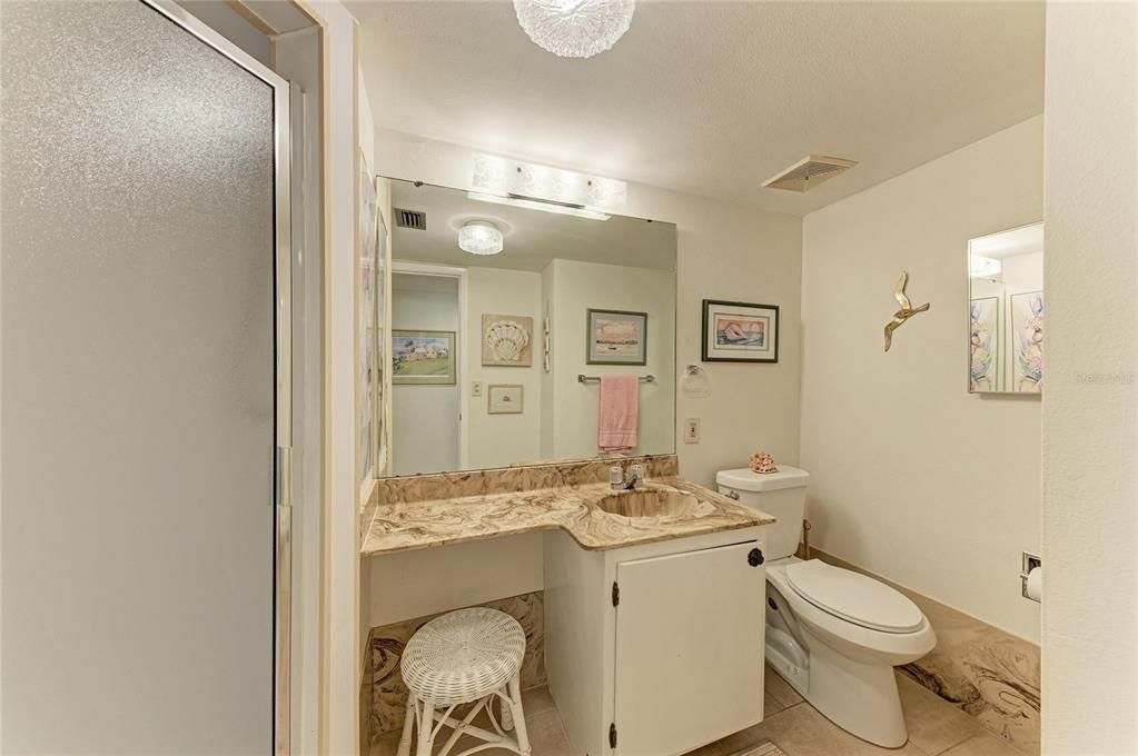 В аренду: $1,650 (2 спален, 2 ванн, 1209 Квадратных фут)