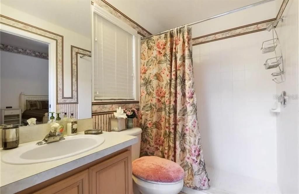 For Rent: $4,100 (4 beds, 3 baths, 2843 Square Feet)