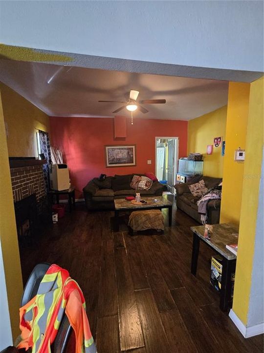 For Sale: $150,000 (3 beds, 1 baths, 1141 Square Feet)