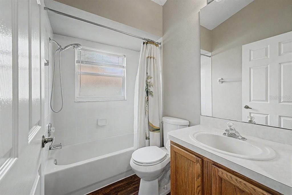For Sale: $309,000 (3 beds, 2 baths, 1697 Square Feet)