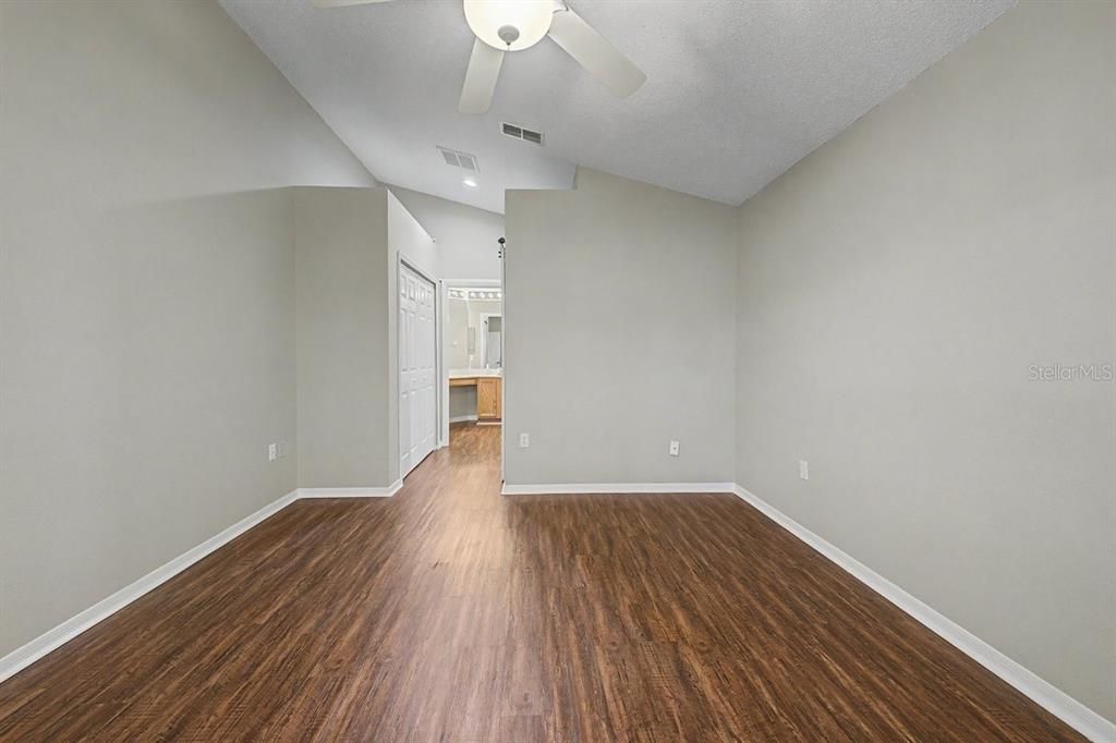 For Sale: $309,000 (3 beds, 2 baths, 1697 Square Feet)