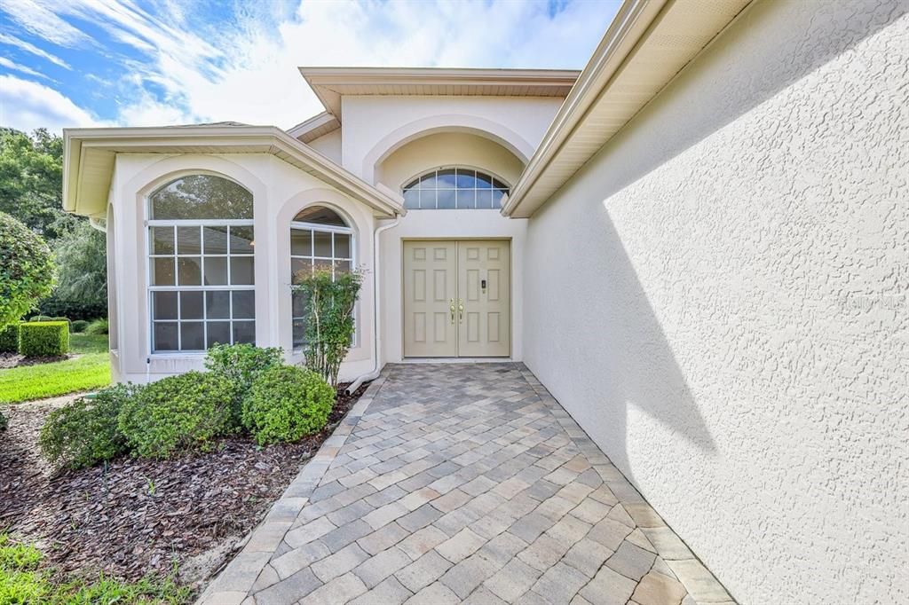 For Sale: $309,000 (3 beds, 2 baths, 1697 Square Feet)