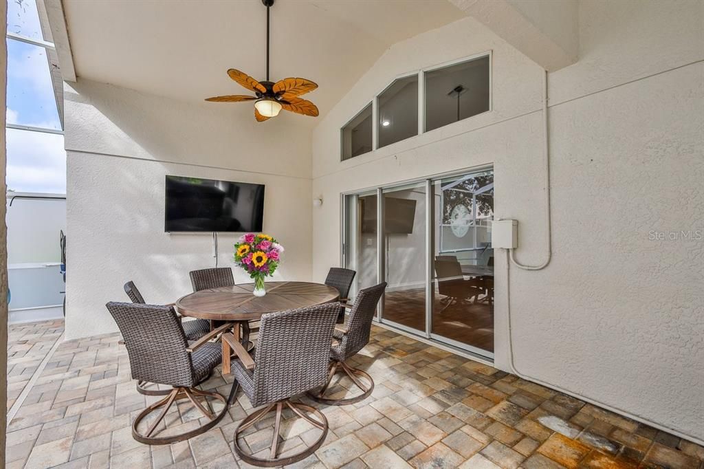 For Sale: $309,000 (3 beds, 2 baths, 1697 Square Feet)