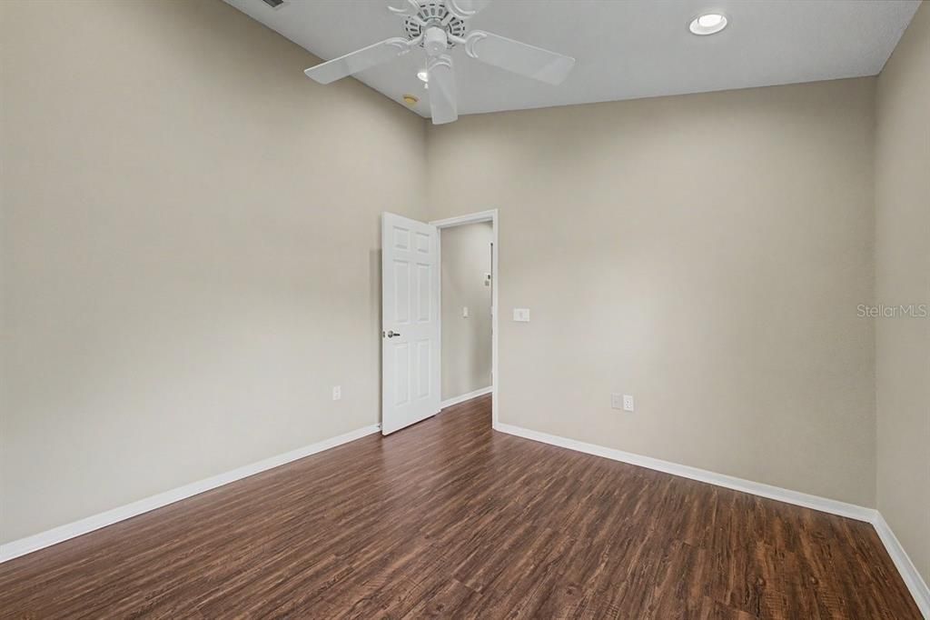 For Sale: $309,000 (3 beds, 2 baths, 1697 Square Feet)