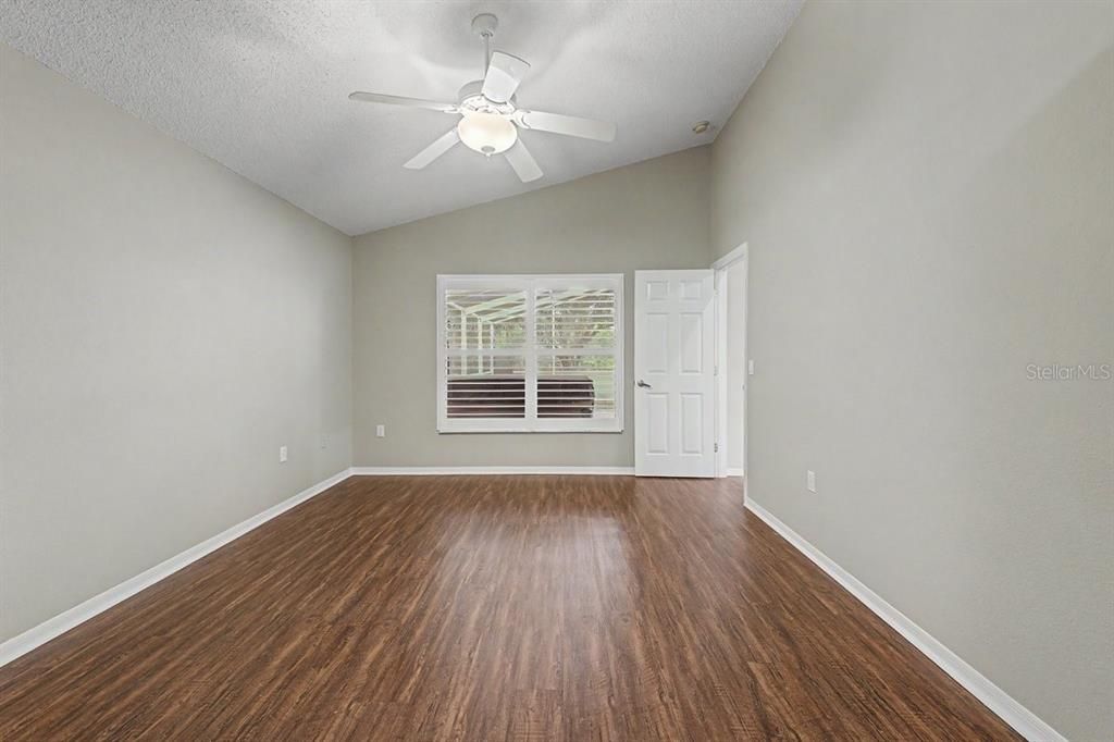For Sale: $309,000 (3 beds, 2 baths, 1697 Square Feet)