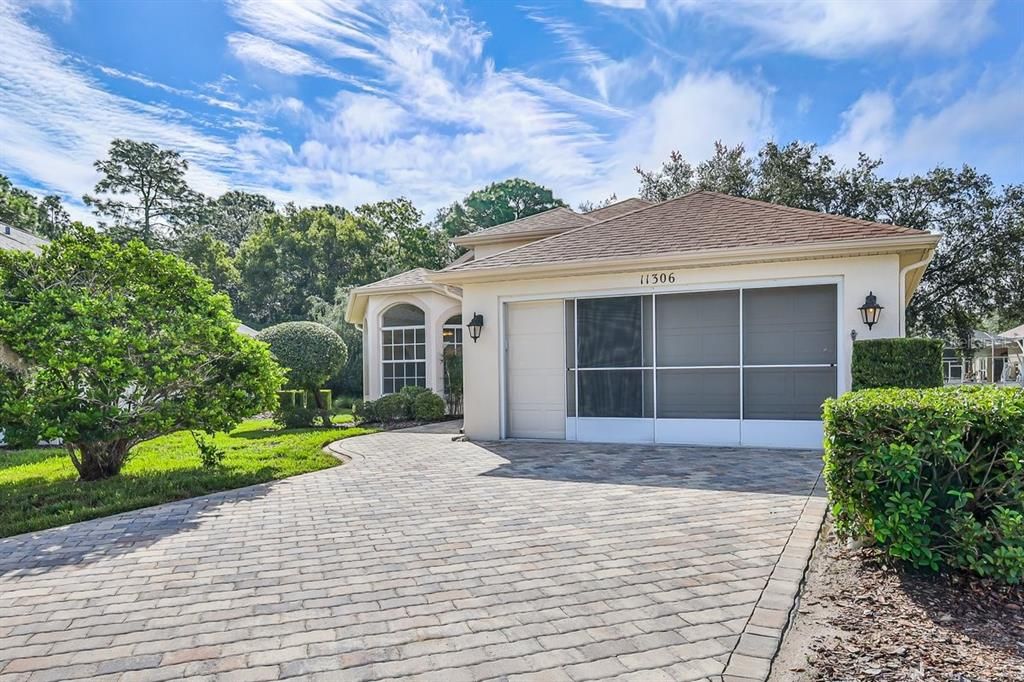 For Sale: $309,000 (3 beds, 2 baths, 1697 Square Feet)