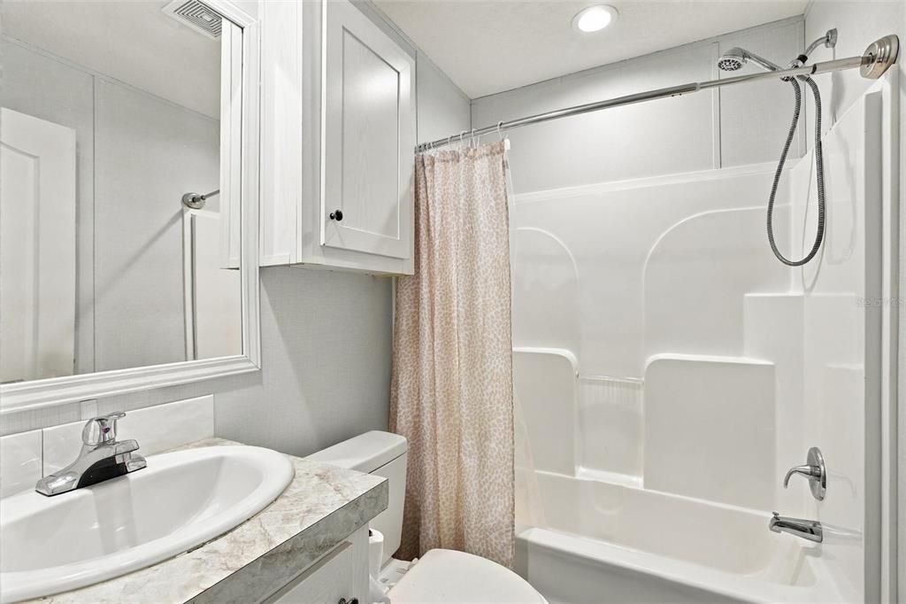 En Venta: $169,000 (3 camas, 2 baños, 924 Pies cuadrados)