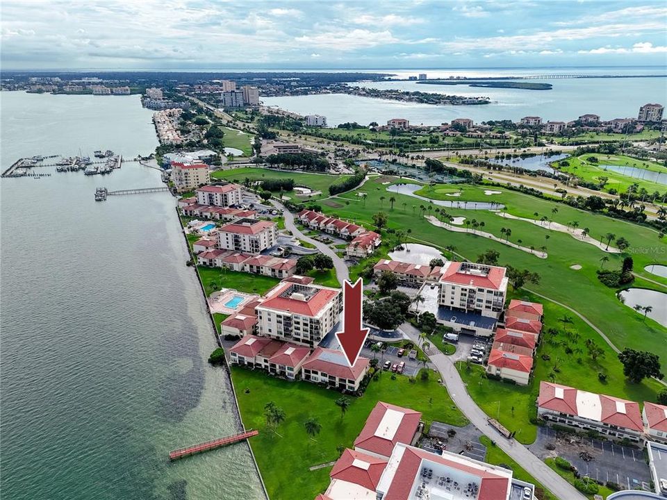 На продажу: $469,900 (2 спален, 2 ванн, 890 Квадратных фут)