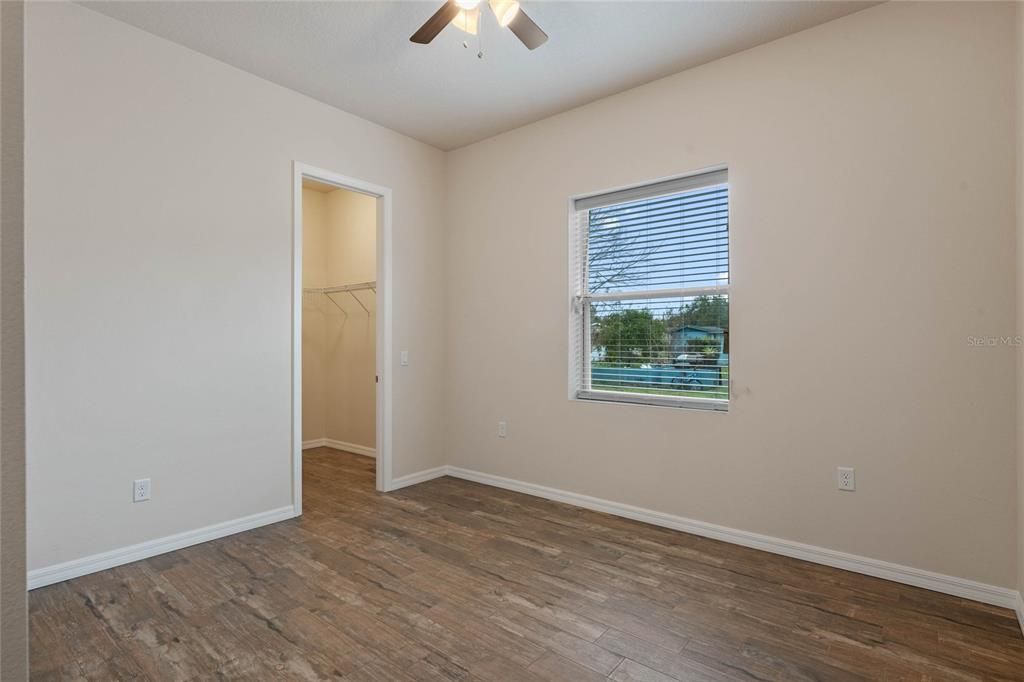 For Sale: $429,900 (3 beds, 3 baths, 2581 Square Feet)