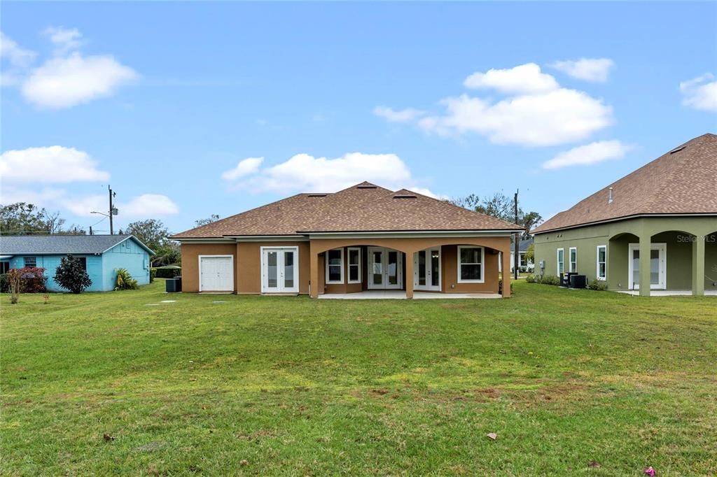 For Sale: $429,900 (3 beds, 3 baths, 2581 Square Feet)