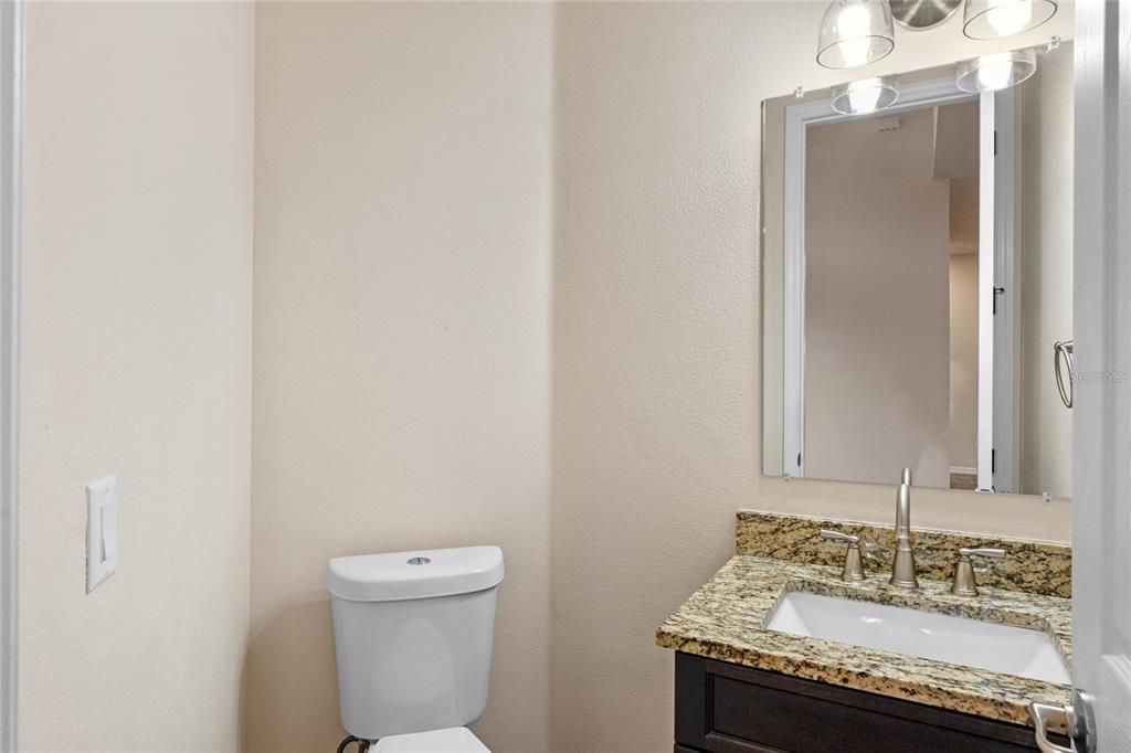 For Sale: $429,900 (3 beds, 3 baths, 2581 Square Feet)